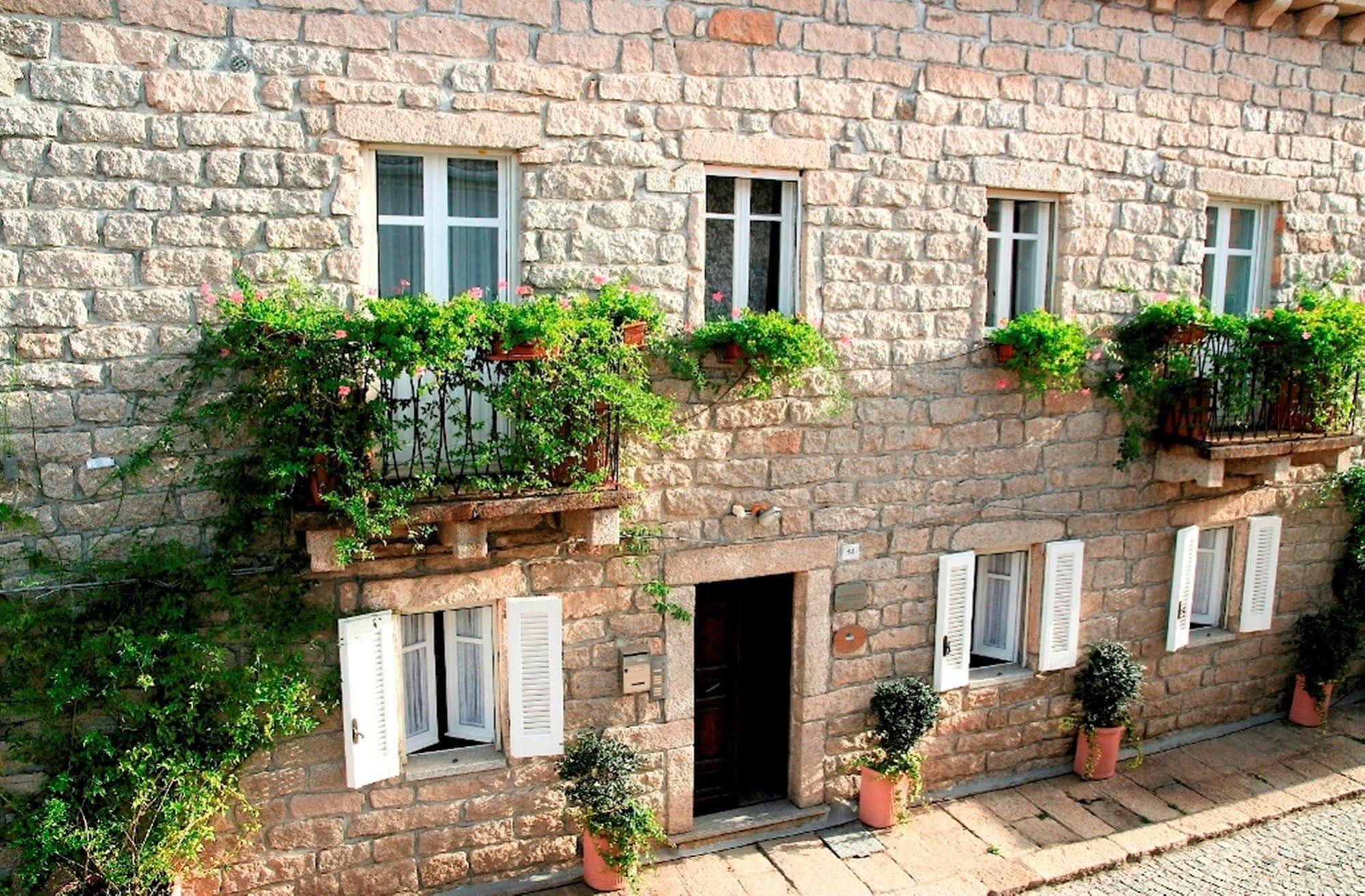 La Vignaredda - Residenza Di Charme Hotel Aggius Eksteriør billede